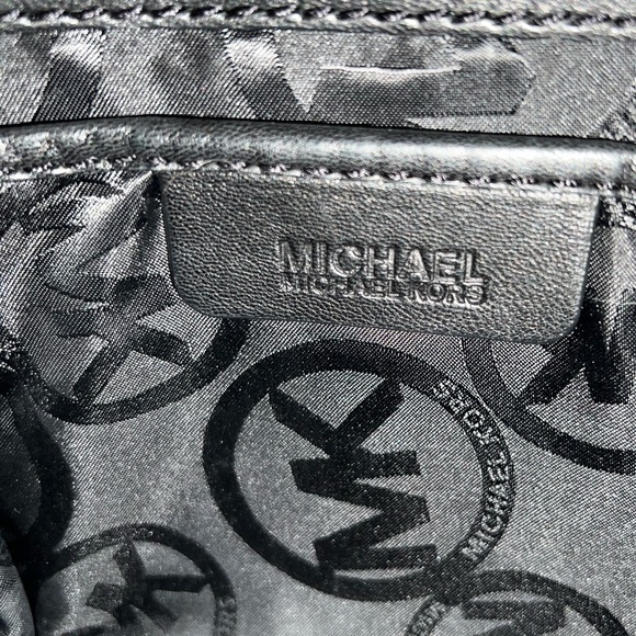 Michael Kors Large Hamilton Quilted Tote - Picture 6 of 10